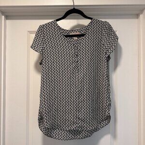 Philosophy Black and White Blouse with small Buttons in the front